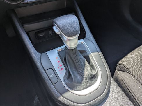 Used 2024 Kia Forte LXS w/ LXS Technology Package FWD image 27