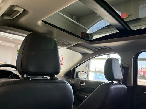 Used 2018 Ford Escape Titanium AWD/4WD image 29