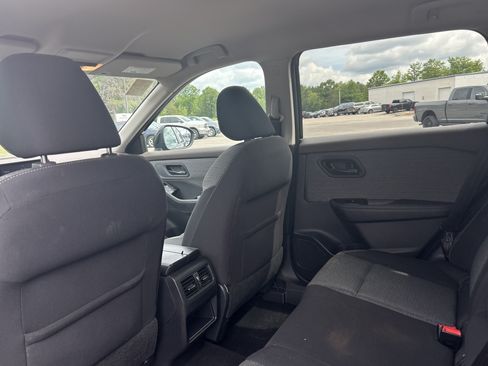 Used 2021 Nissan Rogue S AWD/4WD image 12