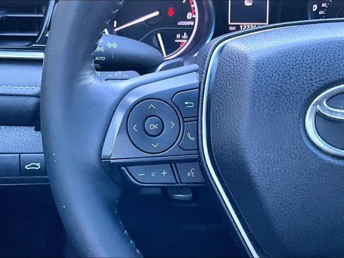 Used 2018 Toyota Camry SE w/ Audio Package FWD image 24