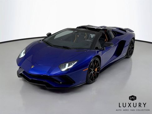 Used 2019 Lamborghini Aventador S AWD/4WD image 2