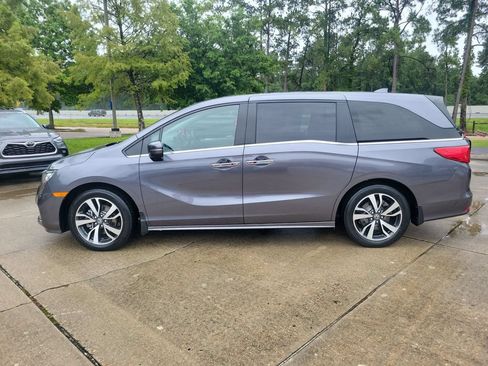 Used 2024 Honda Odyssey Touring image 2