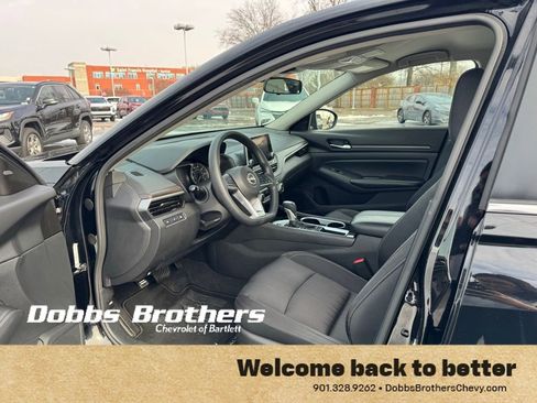 Used 2024 Nissan Altima 2.5 SV image 9