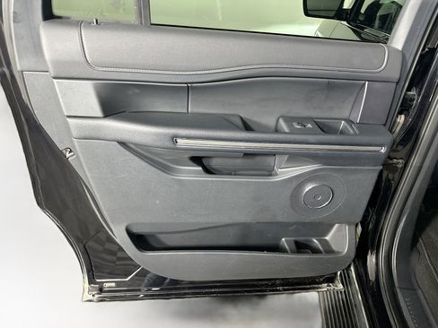 Used 2024 Ford Expedition Max XLT image 26
