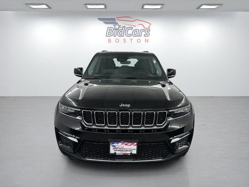 Used 2023 Jeep Grand Cherokee 4WD 4xe image 2