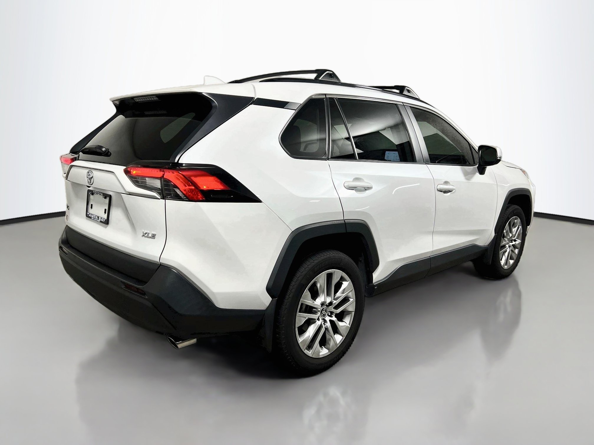 Used 2025 Toyota RAV4 XLE Premium w/ Weather Package FWD image 4