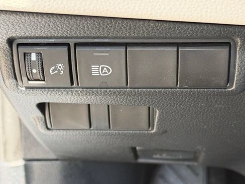 Used 2024 Toyota Corolla Cross LE w/ Moonroof Package FWD image 25