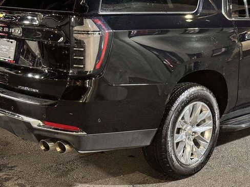 Used 2025 Chevrolet Suburban Premier image 10