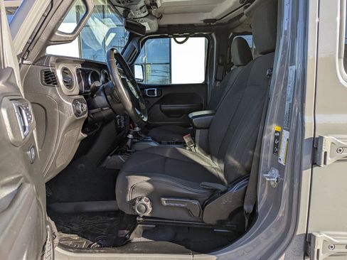 Used 2022 Jeep Wrangler Unlimited Sport image 12