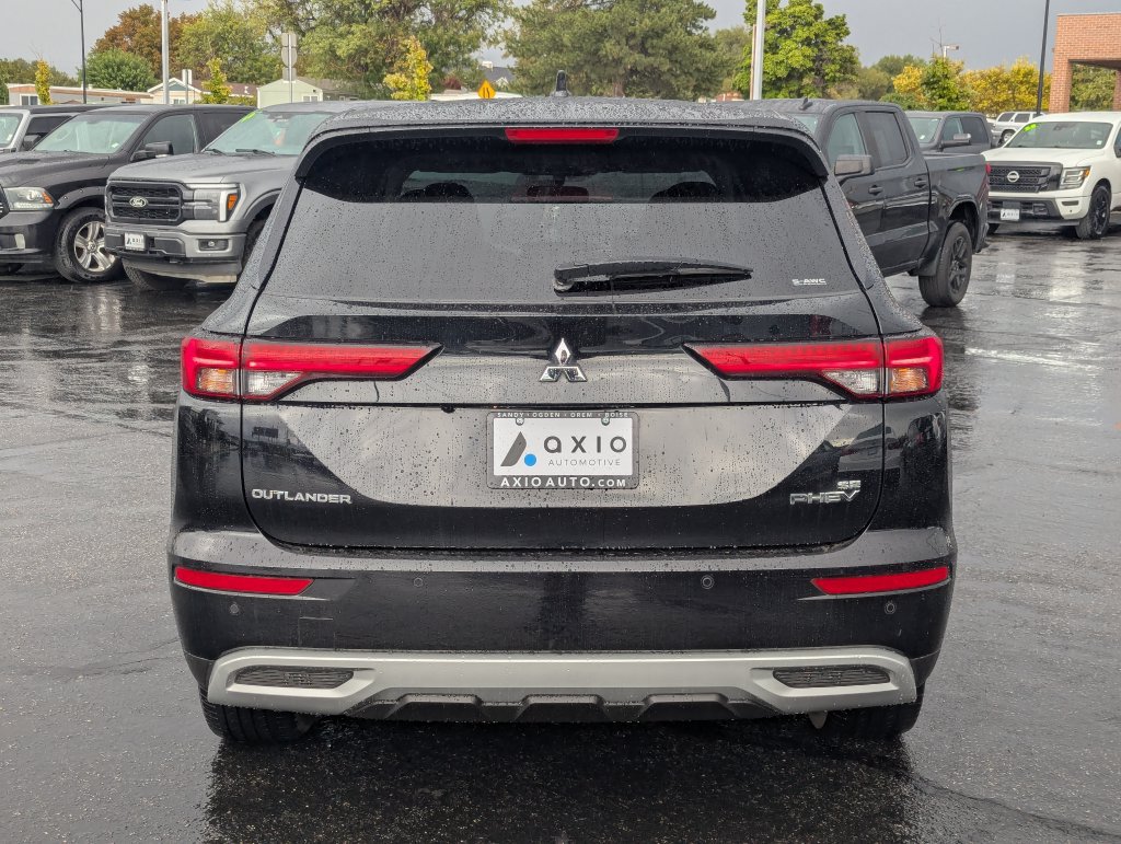 Used 2023 Mitsubishi Outlander 4WD Plug-In Hybrid image 6