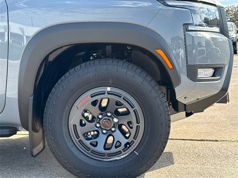 New 2026 Nissan Frontier PRO-4X w/ Pro-4x Convenience Package image 6