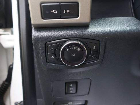 Used 2022 Ford F250 Lariat w/ Lariat Value Package AWD/4WD image 12