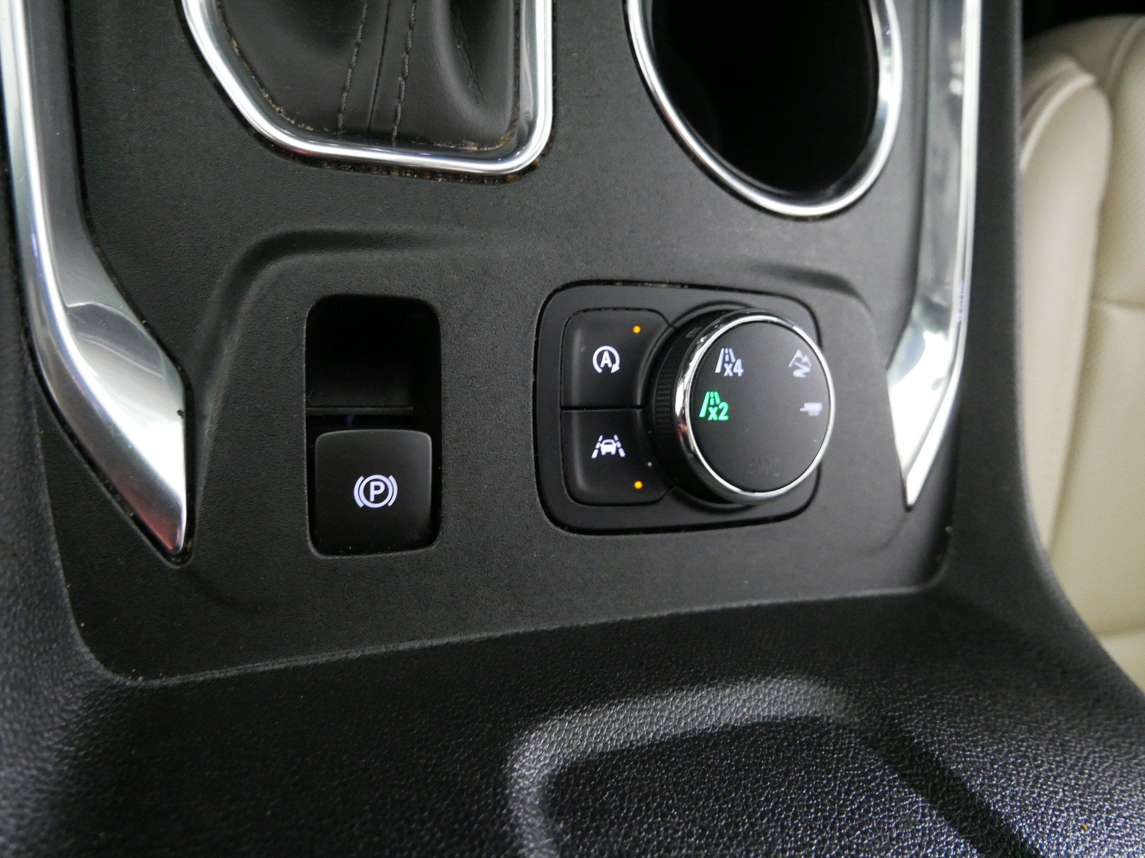 Certified 2023 Chevrolet Traverse Premier w/ LPO, Floor Liner Package AWD/4WD image 29