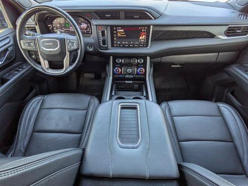 Certified 2024 GMC Yukon Denali w/ Advanced Technology Package AWD/4WD image 17