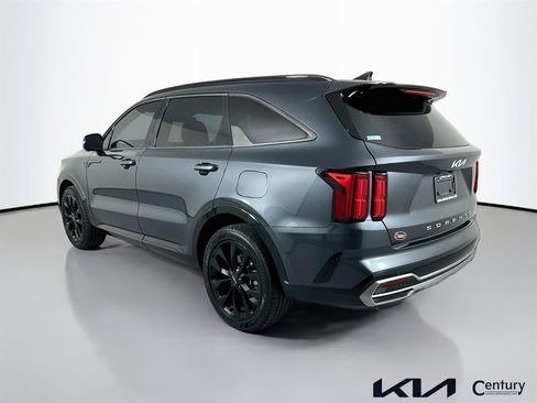 Certified 2022 Kia Sorento SX FWD image 7