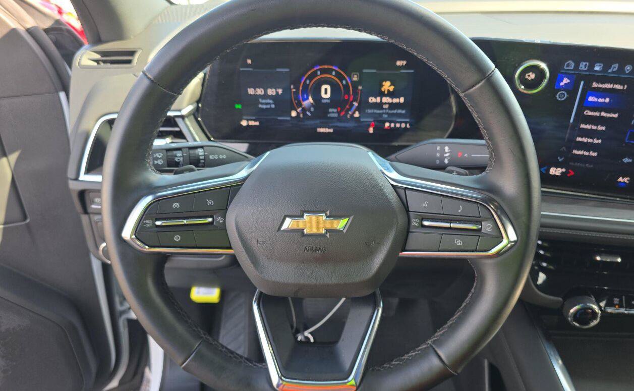 Used 2025 Chevrolet Tahoe LS RWD image 4