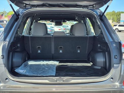 Used 2025 Subaru Forester w/ Convenience Package #1 AWD/4WD image 21