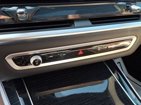 Used 2025 BMW X5 xDrive40i w/ M Sport Package image 16