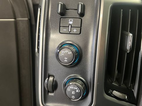 Used 2019 Chevrolet Silverado 1500 LT w/ All Star Edition AWD/4WD image 28