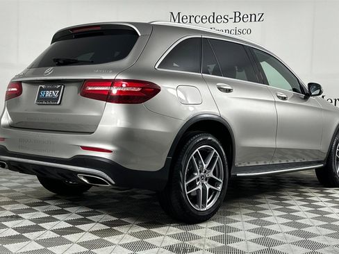 Used 2019 Mercedes-Benz GLC 300 4MATIC image 4
