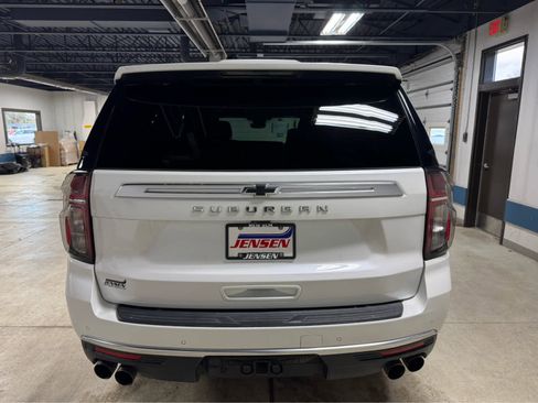 Certified 2023 Chevrolet Suburban High Country image 5