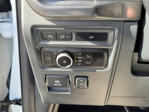 Used 2024 Ford F150 Lariat w/ FX4 Off-Road Package image 33