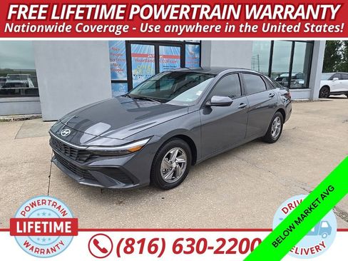 Used 2025 Hyundai Elantra SE FWD image 1