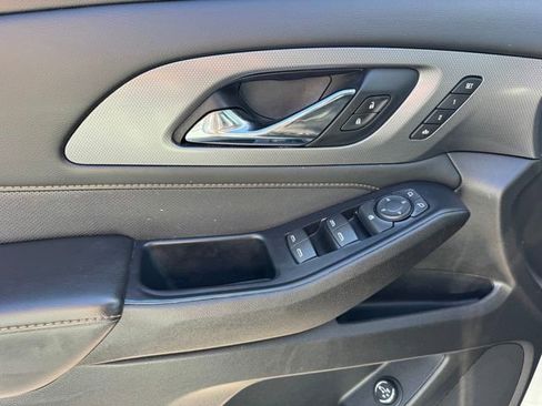 Used 2021 Chevrolet Traverse Premier w/ Redline Edition image 19