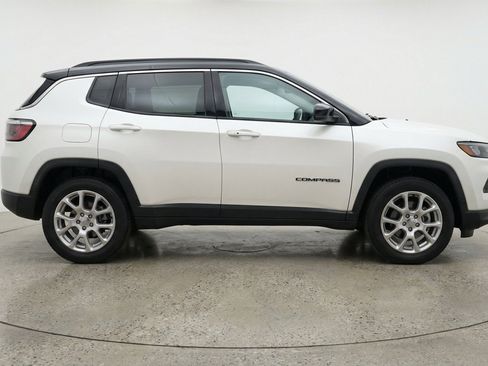 Used 2025 Jeep Compass Limited AWD/4WD image 11