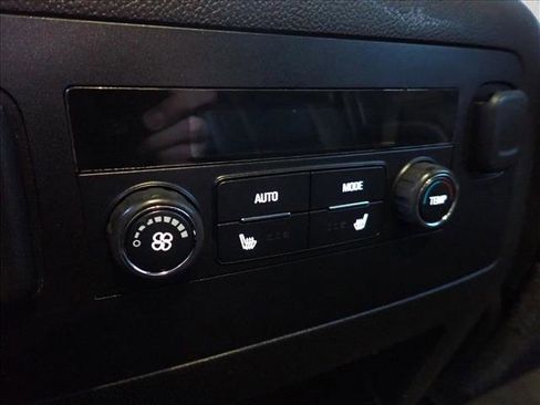 Used 2015 Chevrolet Suburban LT w/ Luxury Package image 13