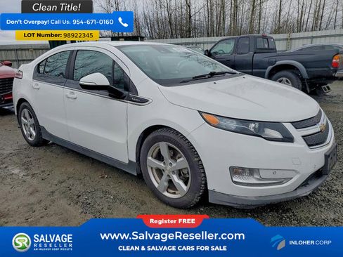 Used 2014 Chevrolet Volt w/ Enhanced Safety Package 2 image 5
