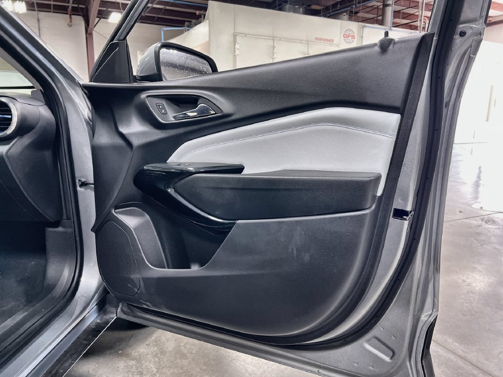 Used 2026 Chevrolet Trax LT FWD image 28