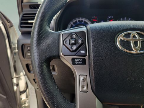 Used 2017 Toyota 4Runner SR5 Premium RWD image 21