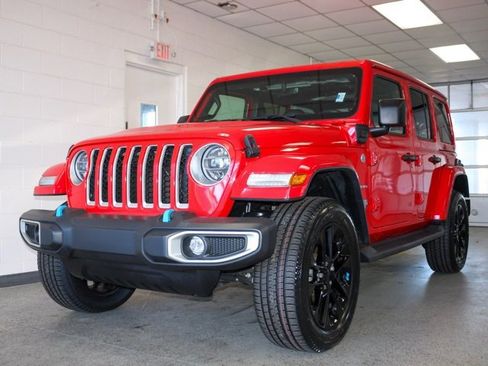 Certified 2022 Jeep Wrangler Unlimited Sahara w/ Cold Weather Group image 21