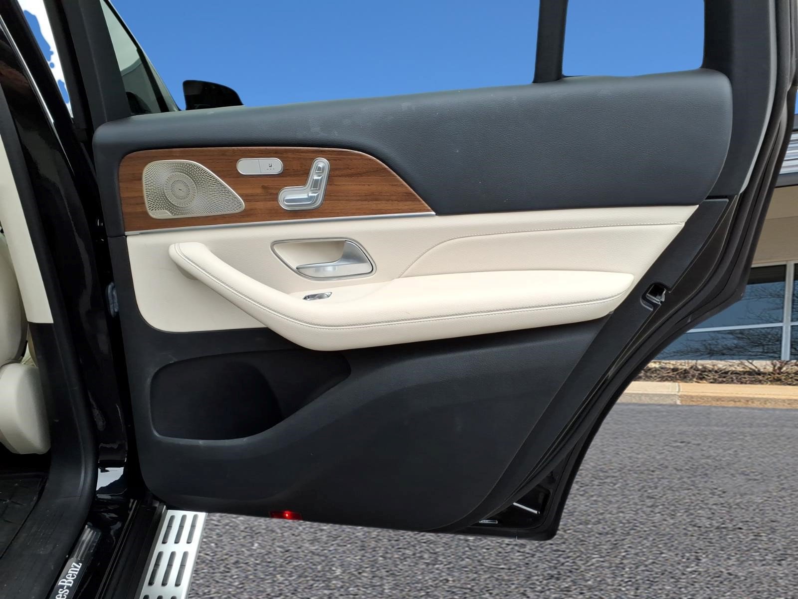 Certified 2022 Mercedes-Benz GLS 450 4MATIC image 30