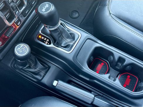 Used 2023 Jeep Wrangler Unlimited Rubicon 392 AWD/4WD image 27
