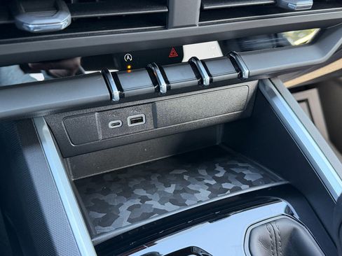 New 2026 Chevrolet Colorado Trail Boss AWD/4WD image 10