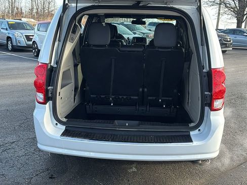 Used 2019 Dodge Grand Caravan SXT image 31