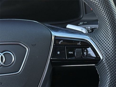 Used 2022 Audi S6 Premium Plus image 13