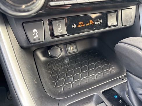 Used 2023 Toyota RAV4 XLE w/ Convenience Package image 32