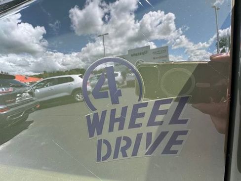 Used 2022 Jeep Gladiator Sport image 34