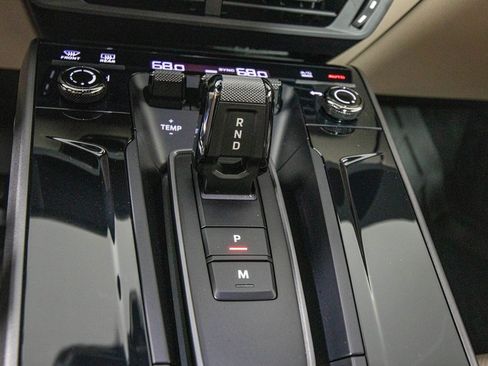 Used 2025 Porsche 911 Carrera image 22