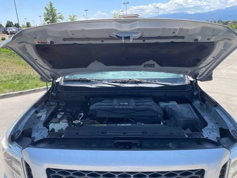 Used 2019 Nissan Titan PRO-4X w/ Pro-4x Convenience Package AWD/4WD image 36
