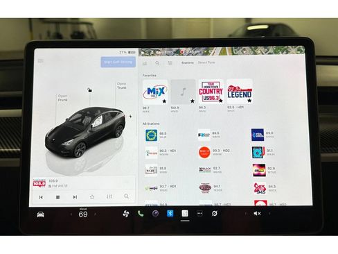 Used 2025 Tesla Model Y Long Range image 30