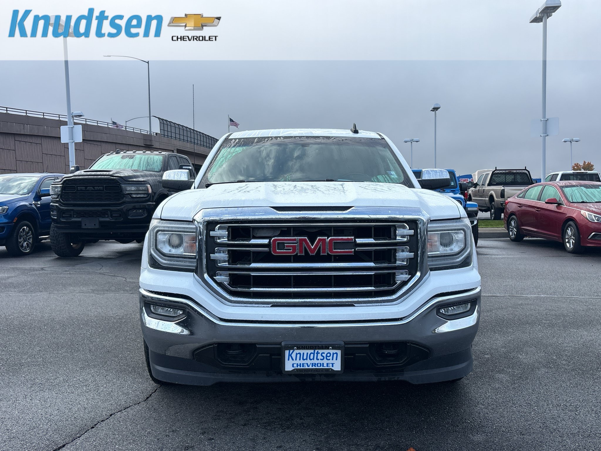 Used 2016 GMC Sierra 1500 SLT w/ Suspension Package, Off-Road AWD/4WD image 2