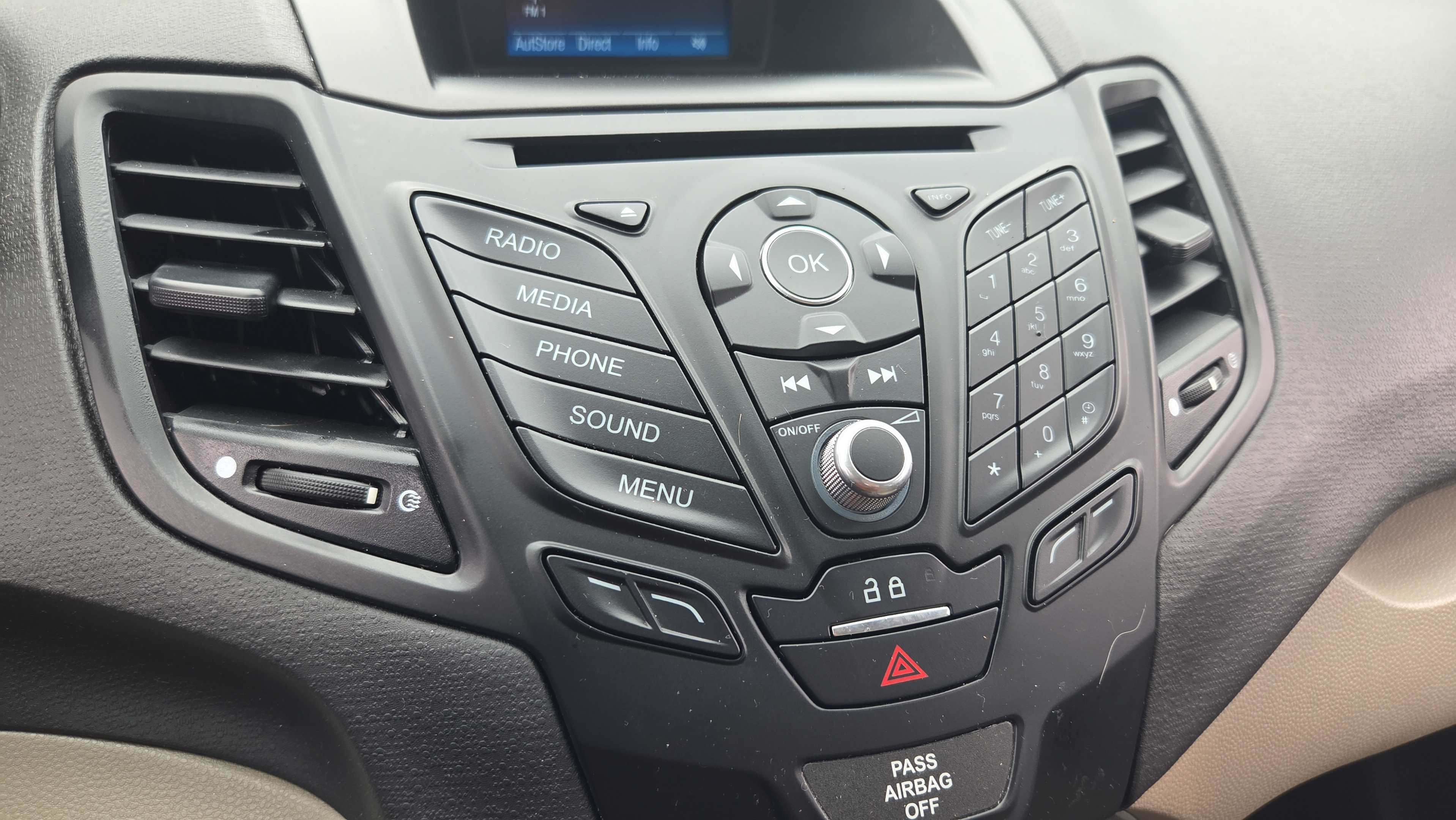 Used 2019 Ford Fiesta SE FWD image 26