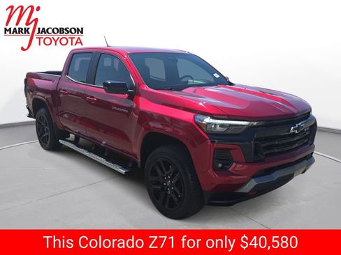Used 2025 Chevrolet Colorado Z71 w/ Z71 Convenience Package 2 AWD/4WD image 6
