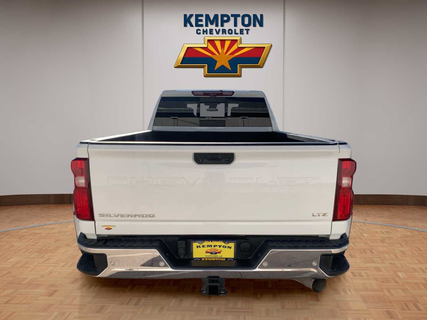 Used 2024 Chevrolet Silverado 3500 LTZ w/ LTZ Plus Package AWD/4WD image 5