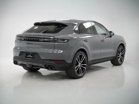 Used 2025 Porsche Cayenne Coupe AWD/4WD image 10