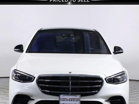 Used 2022 Mercedes-Benz S 500 4MATIC w/ AMG Line Package image 2